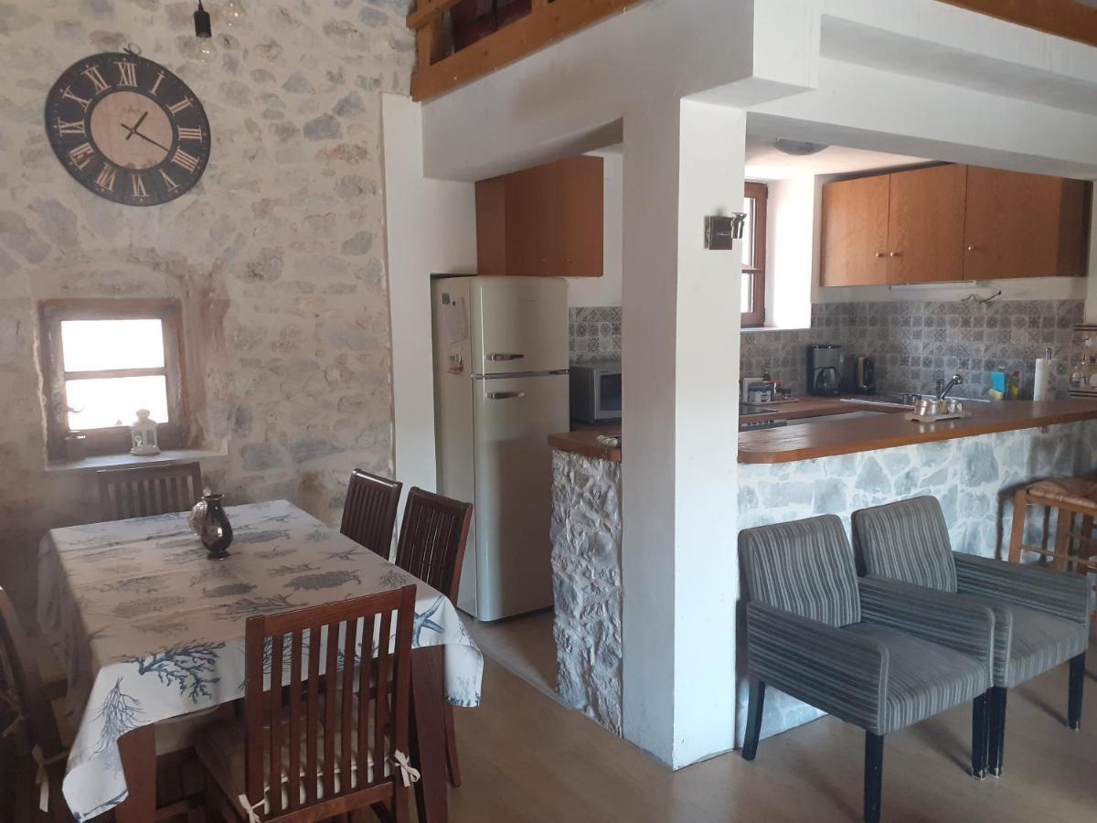 Tsitalia Cottage House Leonídion Exterior foto